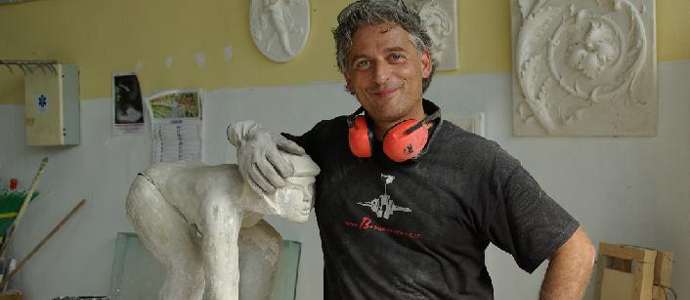 VIAREGGIO - La personale dell'artista Nicola Domenici con sculture di ultima generazione
