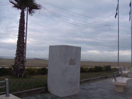 Il Burlamacco cade e la Fondazione lo nasconde..forse