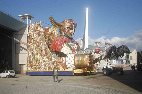 Un occhio puntato sulla Cittadella a un giorno dall'Inaugurazione del Carnevale di Viareggio