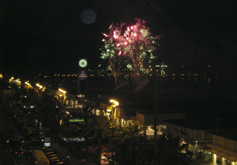 Al via il Carnevale 2008: migliaia di persone in Passeggiata. Rivivi le emozioni con il video e le foto