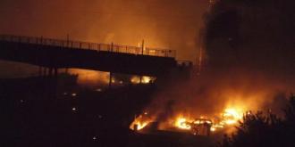 Disastro a Viareggio. Treno esplode in stazione. In fiamme auto e palazzi
