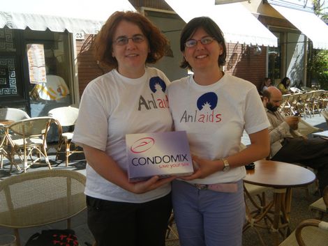 Caffè con preservativo: l'iniziativa a Pietrasanta ha fatto il pieno di gente!