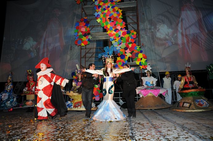 Oltre 30.000 persone all'apertura in grande stile del Carnevale 2011!