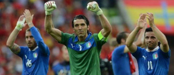 Scongiurato il "biscotto", l'Italia "si mangia" l'Irlanda e vola ai quarti dove domenica troverà la vincente del girone D