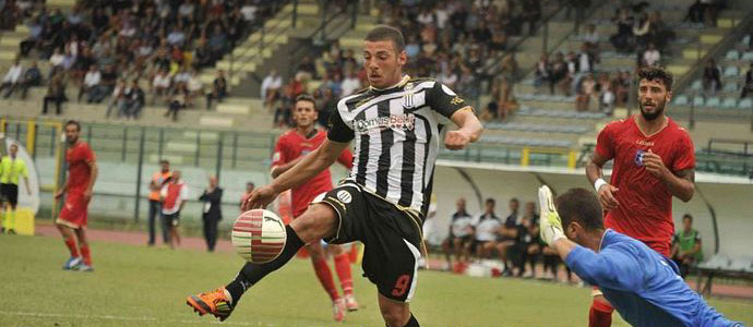 De Vena show e il Viareggio vince 3-0 in Coppa
