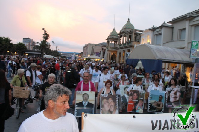 Dopo 5 anni Viareggio ricorda con affetto le vittime del disastro ferroviario. LE FOTO!