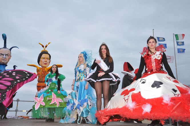 Martedi grasso in diretta Rai da Viareggio. LE FOTO!