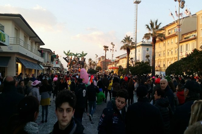 La Versilia omaggia Pavarotti a dieci anni dalla scomparsa