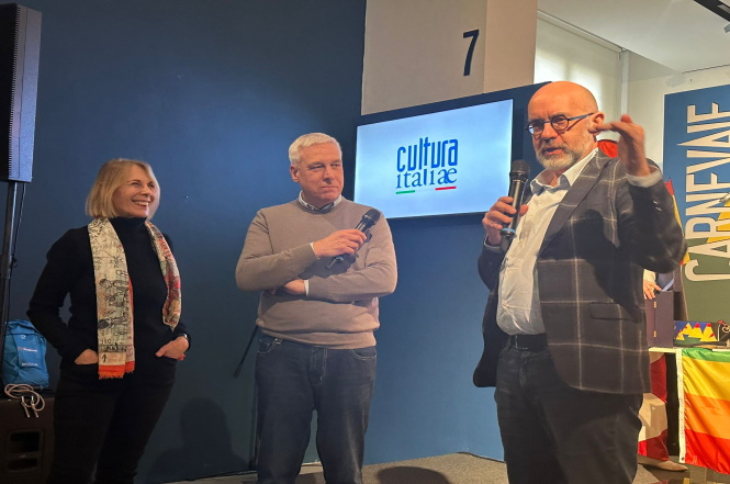 Ad Angelo Argento il premio Burlamacco per la cultura