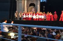 Enrico Vanzina al debutto nella regia d'opera firma la regia di Tosca