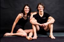 Pietrasanta: una giovane coppia italo-canadese inaugura il primo centro Yoga, evento aperto al pubblico e gratuito