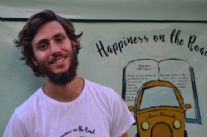 E’ positivo, come l’approccio psicologico che ha proposto, il bilancio di Happiness on the road- la felicità spiegata per strada.