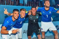 La Nazionale italiana di beach soccer (con 4 viareggini in squadra!) arriva seconda ai Mondiali in Paraguay