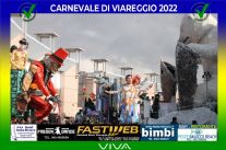 Carnevale, i carri e le mascherate escono dagli hangar per raggiungere la passeggiata