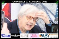 Vittorio Sgarbi ospite a sorpresa per il Martedì Grasso di Burlamacco