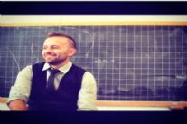 Intervista esclusiva allo scrittore Enrico Galiano, oggi in Versiliana