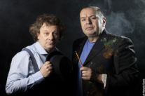 “TROVATENE UNO BRAVO, ovvero ma cos'ha in testa?!”, al Chiostro di Sant'Agostino