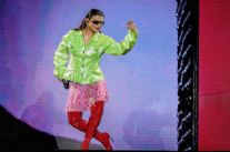 Per Villa Bertelli Live 2004 stasera sul palco Emma. Domani Alfa