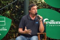 Al Caffè de La Versiliana torna il leader di ‘Azione’ Carlo Calenda