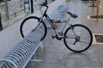 Seravezza contro l'abbandono delle biciclette: in arrivo nuove rastreliere
