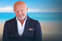 Andrea Pucci sarà alla Versiliana  con il nuovo spettacolo “AMO L’ESTATE”