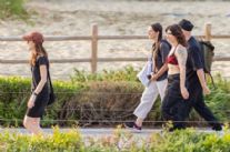 Ieri la cantante Elisa è stata accolta dai fans sul pontile di Lido