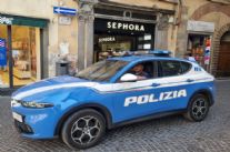 Lucca, Romeno violento allotanato dalla famiglia