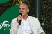 Al Caffè "Benito, l’uomo dietro il Duce": Giordano Bruno Guerri presenta il suo ultimo libro