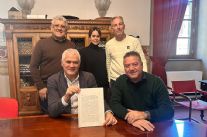 Camaiore, firmata la convenzione tra comune e direttore del Versilia Horse Show