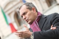 Luigi de Magistris: POTERI OCCULTI. Dalla P2 alla criminalità istituzionale