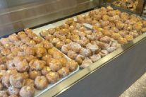 Carnevale di Viareggio, profumo di tradizione: frittelle, bomboloni e cenci dalla Fauzia