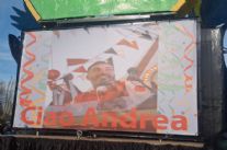 La Cittadella si anima in attesa dell'uscita dei carri, baciati dal sole