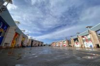 Il sole spazza via le nuvole e gli hangar si aprono per il terzo corso di stasera