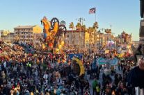 Carnevale, denuncia di una coppia di turisti molestata e aggredita