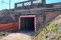 Pietrasanta, partiti i lavori sul ponte ferroviario del Baccatoio