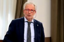 Baldini lancia un appello al centro destra e tira benzina sul fuoco