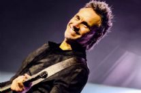 Il 5 agosto a Villa Bertelli si esibirà Nek