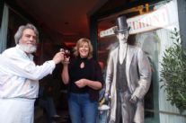 "Risveglio e Cinguettio" grande festa per una primavera color Negroni