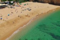 Dimezzati i bagnini sugli arenili versiliesi nella bassa stagione