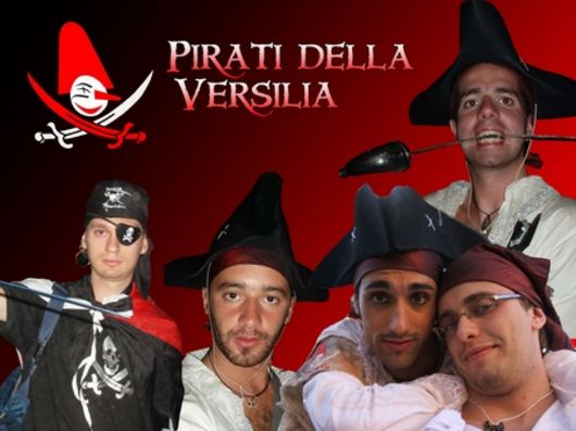 I Pirati della Versilia supportati da Viareggino.it al 2° Red Bull Flugtug a Roma.