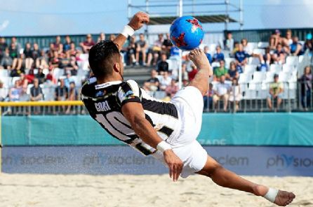 I bianconeri di Santini battono il Palazzolo (8-5 in rimonta), il Catania (7-5 all'extra-time) e il Canalicchio (16-2). Gori mattatore!