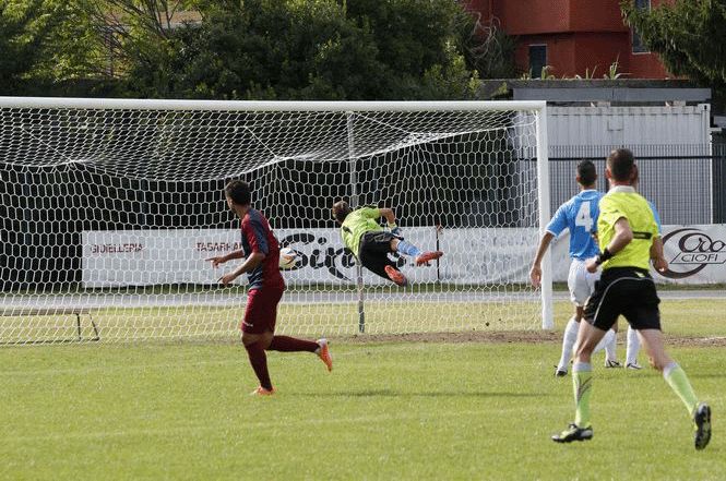 Camaiore show: asfaltato il Pietrasanta 4-0 nel ritorno di Coppa! Vincono ma soffrendo pure Seravezza e Real FQ