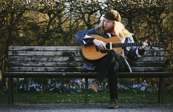 Il cantautore australiano Stu Larsen al Pistoia Blues Festival il 15 luglio (con Passenger)