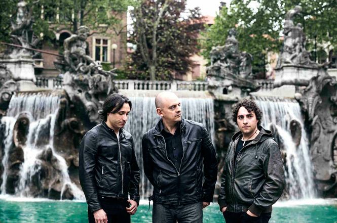 ROCLAMA / "Instabile" il nuovo singolo in uscita a Giugno. Annunciati i concerti estivi tra cui la partecipazione al prossimo Pistoia Blues Festival il 15 luglio ed a EXPO l'11 settembre.