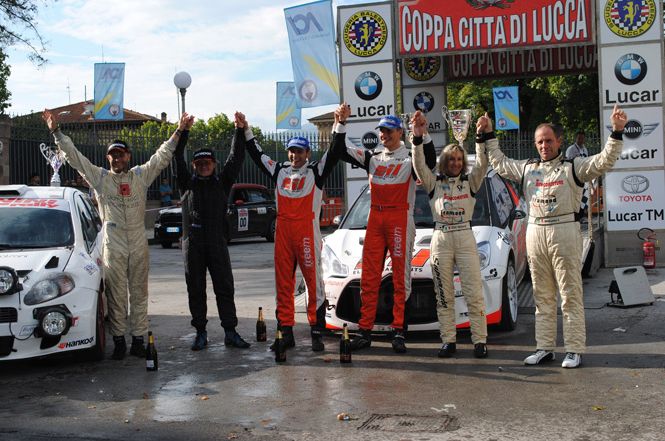 Quasi un centinaio gli equipaggi hanno aderito al cinquantenario del Rally Coppa Città di Lucca