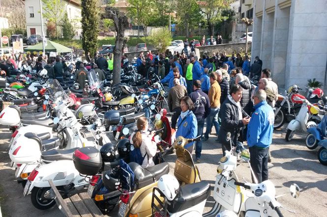 3° Benedizione vespe e moto