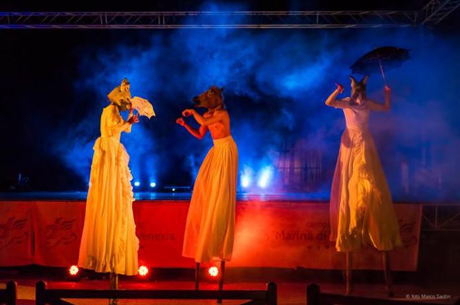 Gli artisti di strada in programma domenica 18 dicembre nel centro cittadino nell’ambito di Natale a Forte dei Marmi