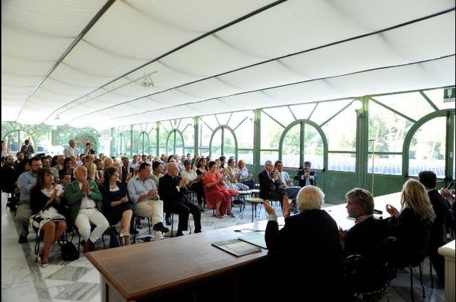 Forte dei Marmi, convocato consiglio comunale in sede straordinaria il 31 gennaio