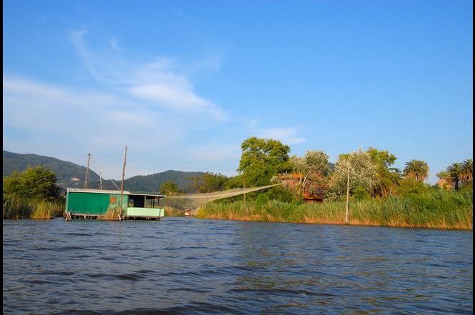 Bilance da pesca e ricoveri per i barchini nel lago di Massaciuccoli