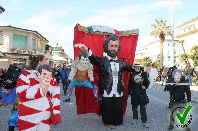 La Versilia omaggia Pavarotti a dieci anni dalla scomparsa